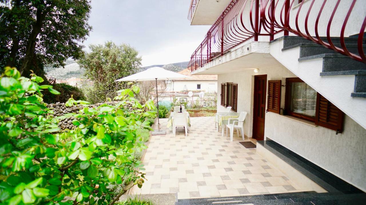Villa La Vida Loca Seget Vranjica Exterior foto